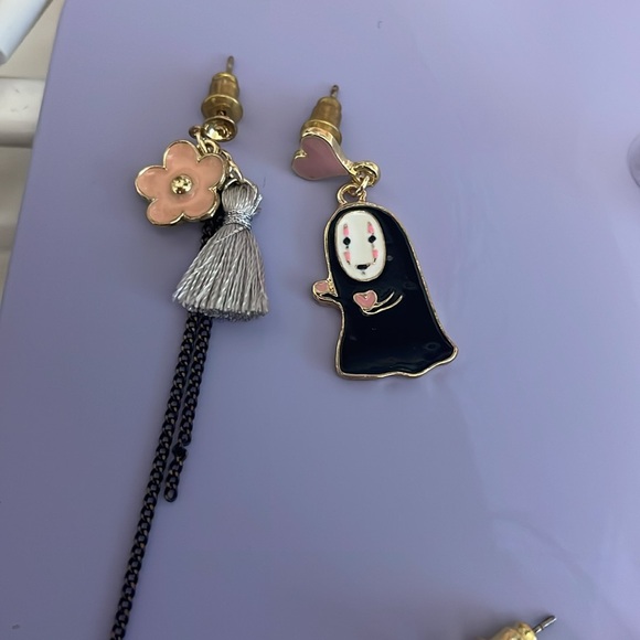 Earrings - Picture 2 of 5